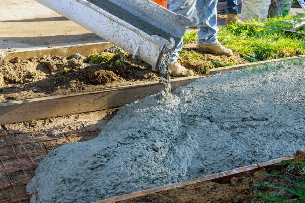 Driveway Concrete Pouring Service